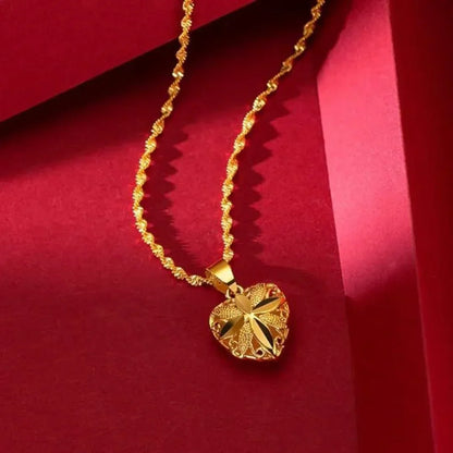 Gold Heart Necklace for Women – Elegant Love Pendant Jewelry